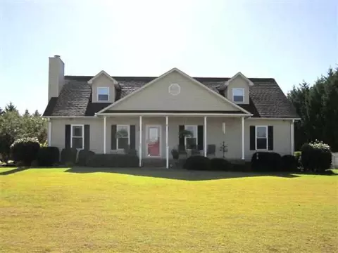 104 Crompton Dr, Pelzer, SC 29669 photo 1