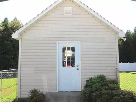 104 Crompton Dr, Pelzer, SC 29669 photo 12