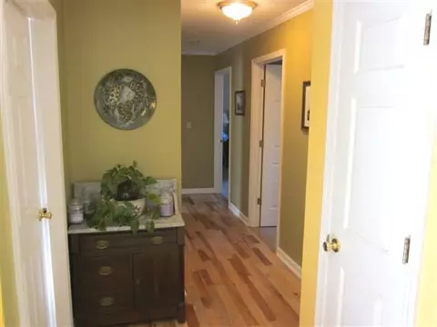104 Crompton Dr, Pelzer, SC 29669 photo 5
