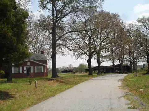 129 A Nellie Dr, Pendleton, SC 29670 photo 11