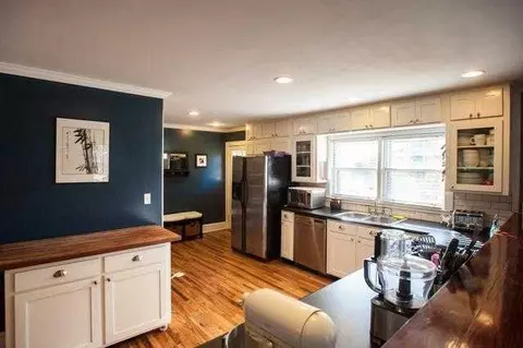 504 Cherry St, Pendleton, SC 29670 photo 8