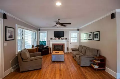 504 Cherry St, Pendleton, SC 29670 photo 3