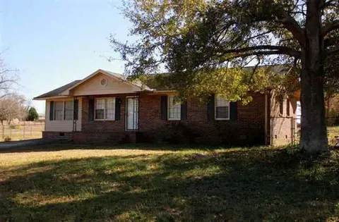 208 Bluefield Rd, Starr, SC 29684 photo 1