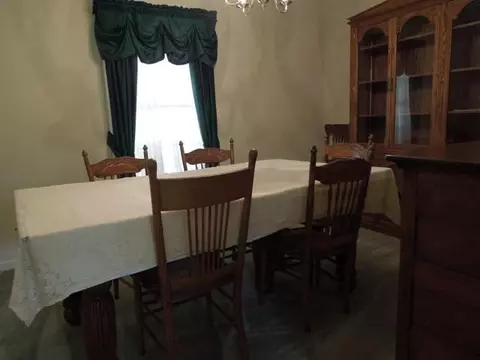 1014 E Queen St, Pendleton, SC 29670 photo 3