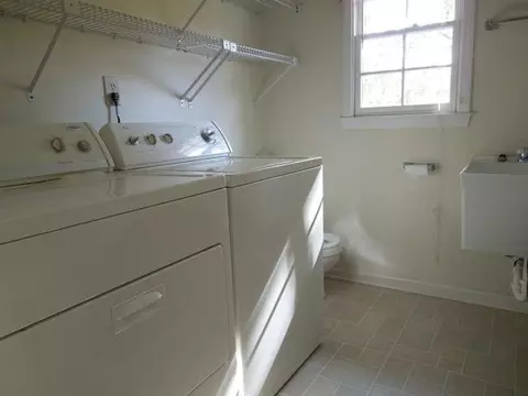 1014 E Queen St, Pendleton, SC 29670 photo 13