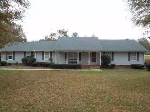 1014 E Queen St, Pendleton, SC 29670 photo 1