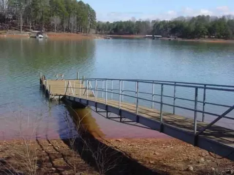 844 Cartee Rd, Seneca, SC 29678 photo 2