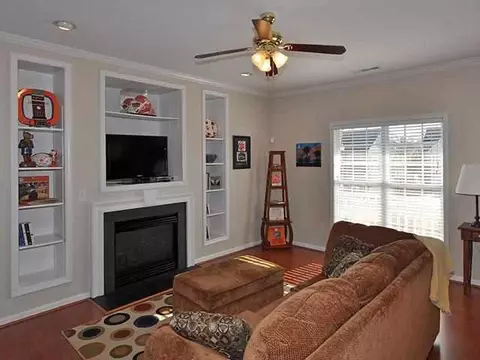 103 Rolling Oak Dr, Easley, SC 29642 photo 2