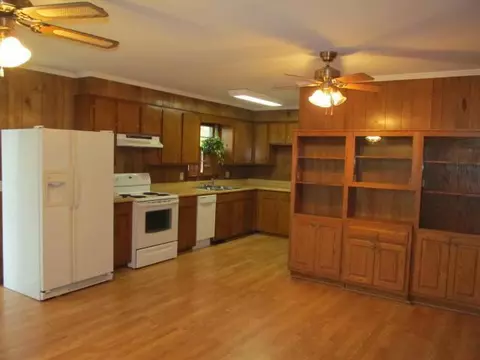 108 Pine Forest Dr, Easley, SC 29642 photo 4