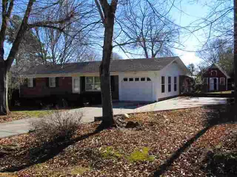 108 Pine Forest Dr, Easley, SC 29642 photo 2