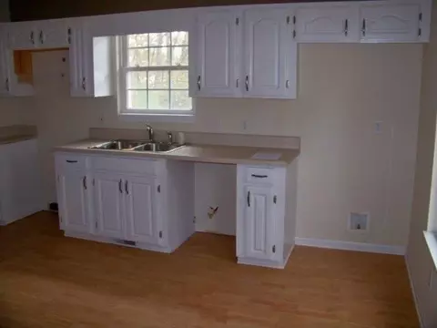 19 Dendy St, Pelzer, SC 29669 photo 2