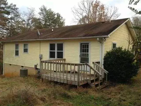 514 Hillside Dr, Walhalla, SC 29691 photo 2