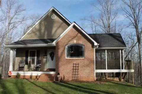 136 Pine Hill Dr, Pickens, SC 29671 photo 1
