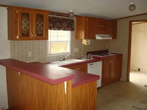 121 Hilcrest Dr, Williamston, SC 29697 photo 4
