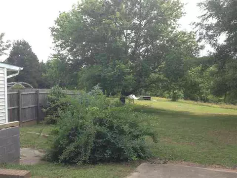 210 Waldrop Stone Rd, Central, SC 29630 photo 3