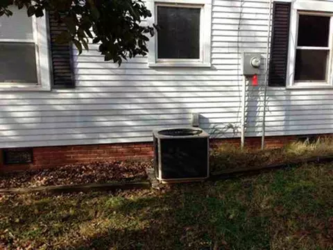 807 E Main St, Seneca, SC 29678 photo 5