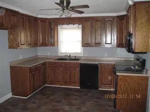 32 Knight St, Williamston, SC 29697 photo 5