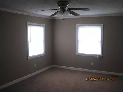 32 Knight St, Williamston, SC 29697 photo 3
