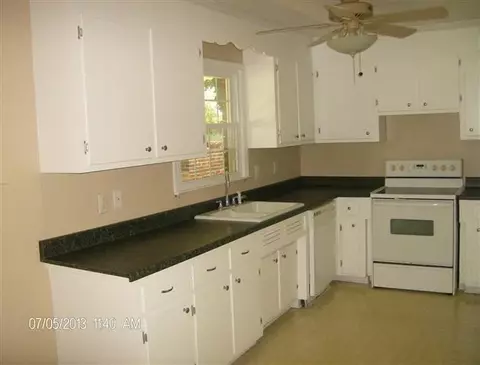 208 Meadow Ln, Easley, SC 29642 photo 3