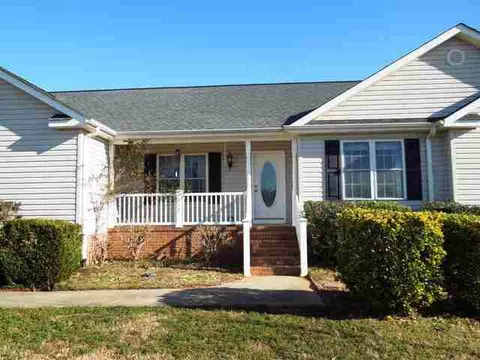 102 Larkspur, Pendleton, SC 29670 photo 1