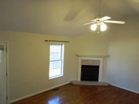 102 Larkspur, Pendleton, SC 29670 photo 6