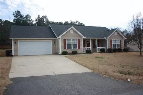 104 Cedar Gln, Williamston, SC 29697 photo 2