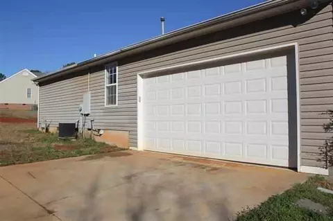 2007 Patterson Ave, Anderson, SC 29621 photo 2