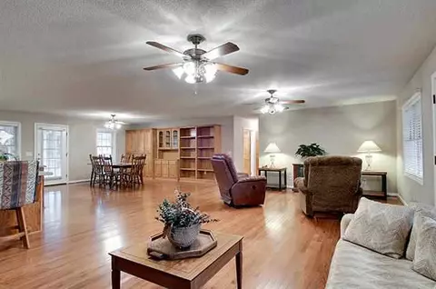 200 Sun Blvd, Easley, SC 29642 photo 8