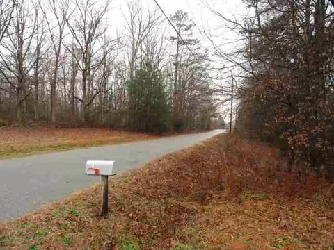 112 Loftis Dr, Pelzer, SC 29669 photo 3