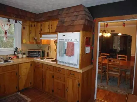 142 Doolittle, Liberty, SC 29657 photo 6