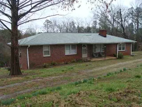 153 Palmer Dr, Walhalla, SC 29691 photo 1
