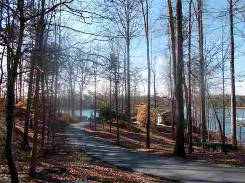 10075 Maughan Trl, Seneca, SC 29672 photo 18