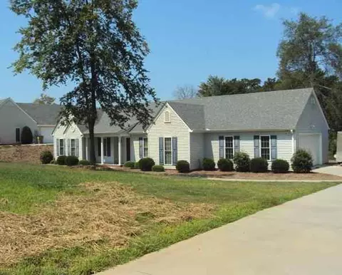100 Carrie Leigh Ln, Pendleton, SC 29670 photo 1