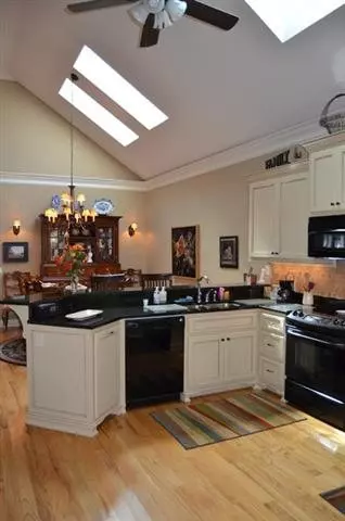 80 Oleander Dr, Anderson, SC 29621 photo 3