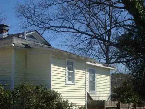 307 S Pine St, Walhalla, SC 29691 photo 2