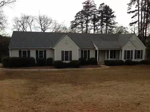 94 E Walnut St, Walhalla, SC 29691 photo 1
