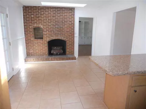 203 Helen Dr, Easley, SC 29642 photo 7