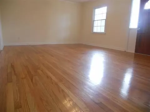 203 Helen Dr, Easley, SC 29642 photo 3