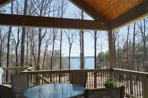 10004 Clovis Dr, Seneca, SC 29672 photo 2