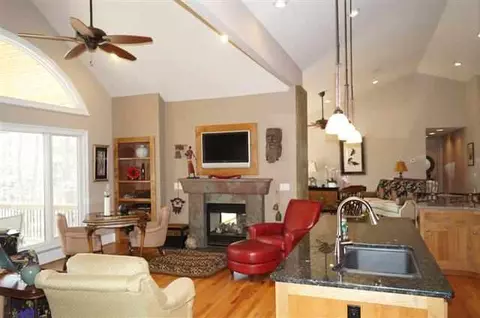 10004 Clovis Dr, Seneca, SC 29672 photo 11