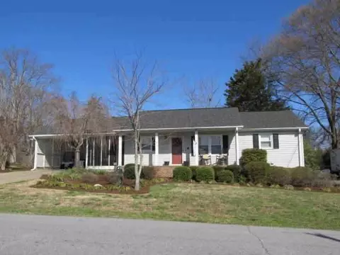 101 Mae Ave, Easley, SC 29640 photo 1