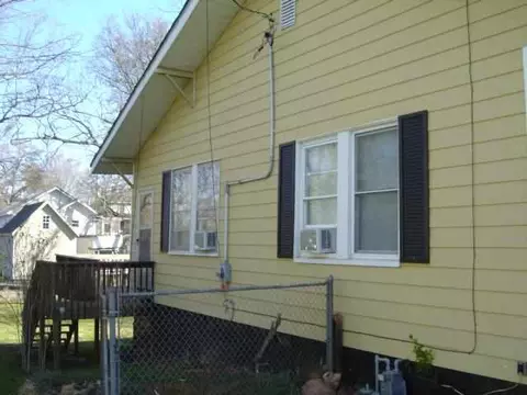 2507 E Brown, Seneca, SC 29678 photo 2