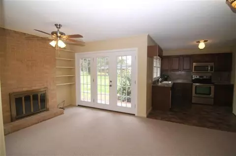 1000 Oak Dr, Pendleton, SC 29670 photo 4