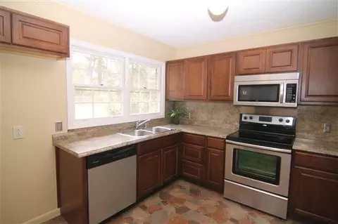 1000 Oak Dr, Pendleton, SC 29670 photo 3