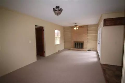 1000 Oak Dr, Pendleton, SC 29670 photo 5