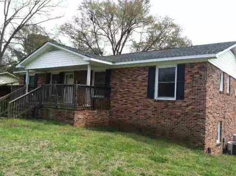 28 Spring St, Williamston, SC 29697 photo 1