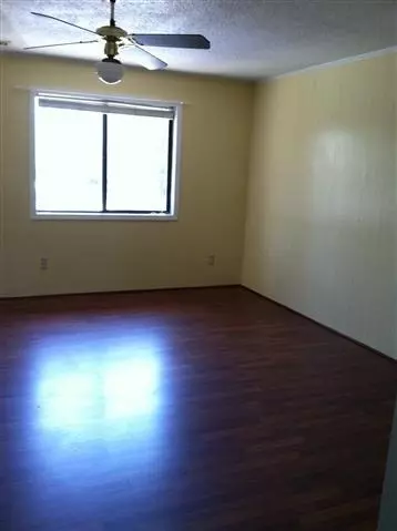 807 Creekside Dr #GOLDENWOODS, Clemson, SC 29631 photo 4