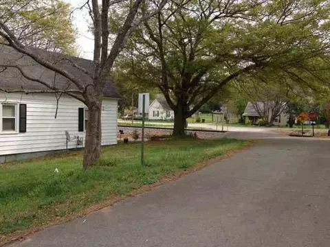 340 W Blue Ridge St, Pendleton, SC 29670 photo 5