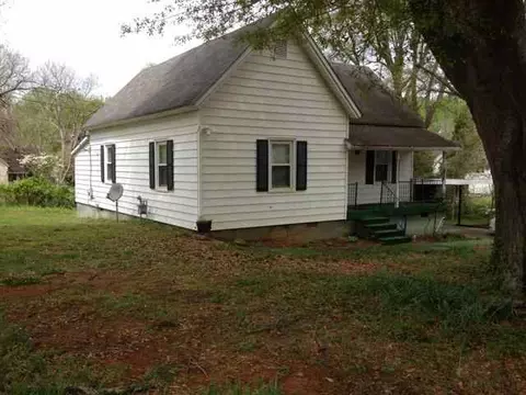 340 W Blue Ridge St, Pendleton, SC 29670 photo 1