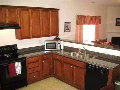 131 Pin Oak Ct, Easley, SC 29642 photo 6